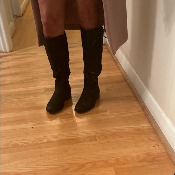 Like NEW, wore once : flat boots in black leather Nubuck , size 6 - Picture 5 of 5